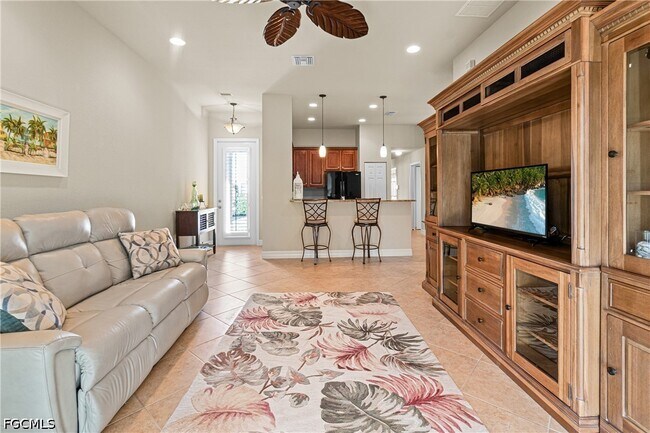 Building Photo - 10535 Carolina Willow Dr