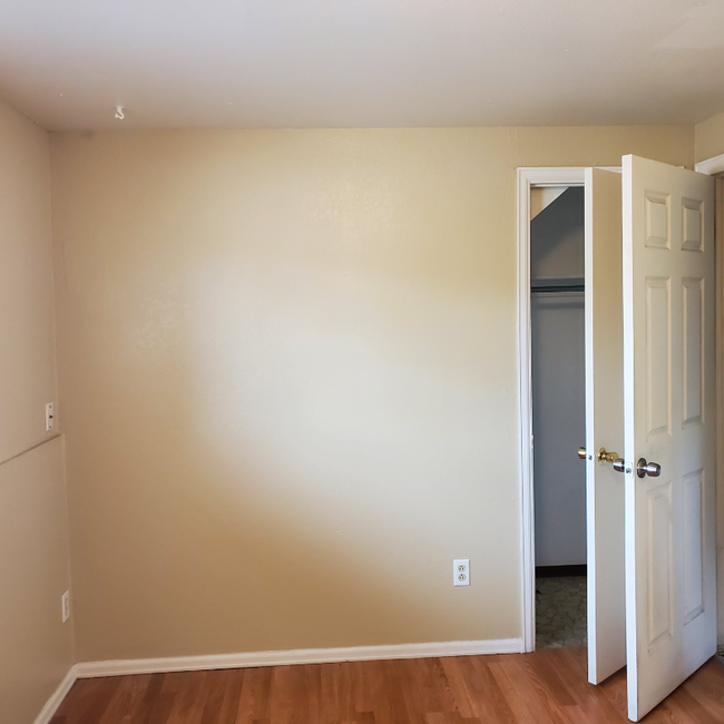 Building Photo - 3135 Vickers Dr