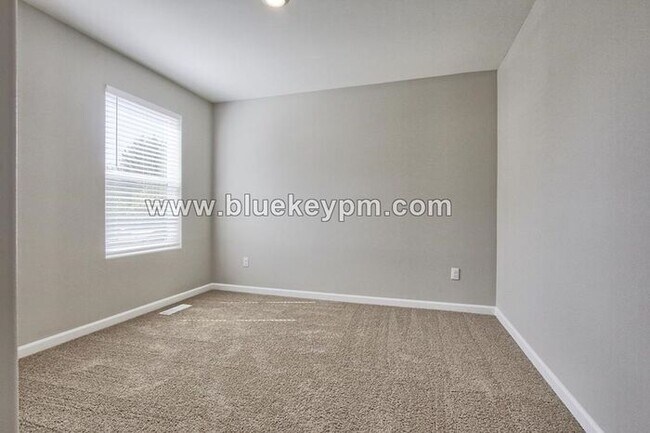 Building Photo - 3 Bed, 2.5 Baths with Loft and Covered Balcony off the Primary Suite