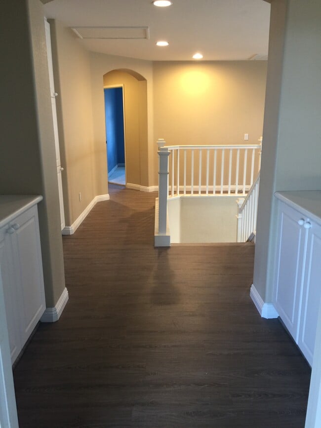 Building Photo - 1520 Sapphire Dr