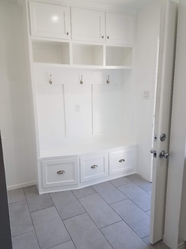 Building Photo - 1068 W 12th St