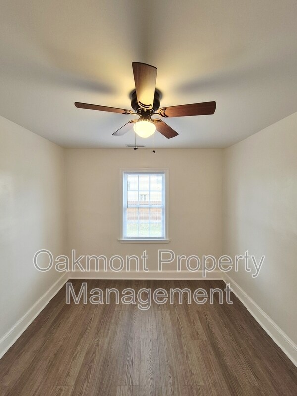 Building Photo - 115 Slagle Ave