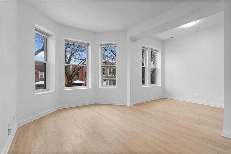 Building Photo - 2649 W Thomas St