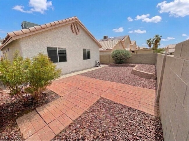 Building Photo - 4187 Heller Dr