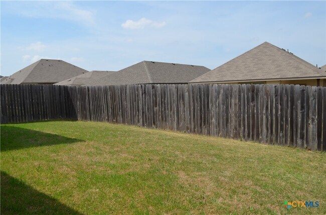 Building Photo - 3423 Addison St