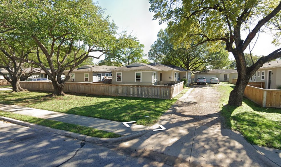 Primary Photo - 718 Sunny Ln