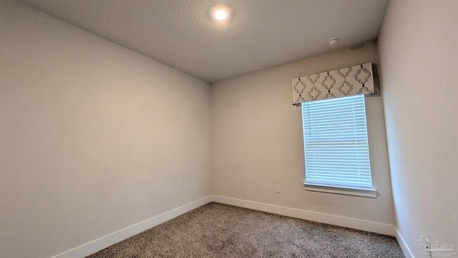 Building Photo - 3333 Southwind Dr