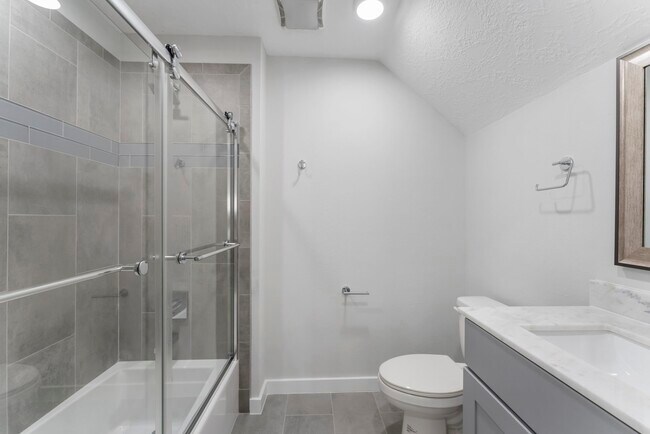 Building Photo - 14 Jetty Point Dr