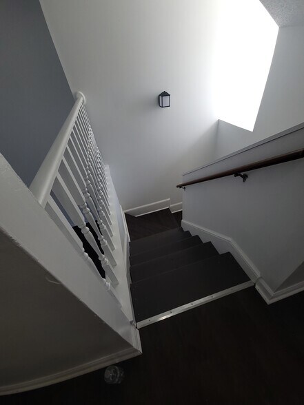 Building Photo - 304 Briggs Ave