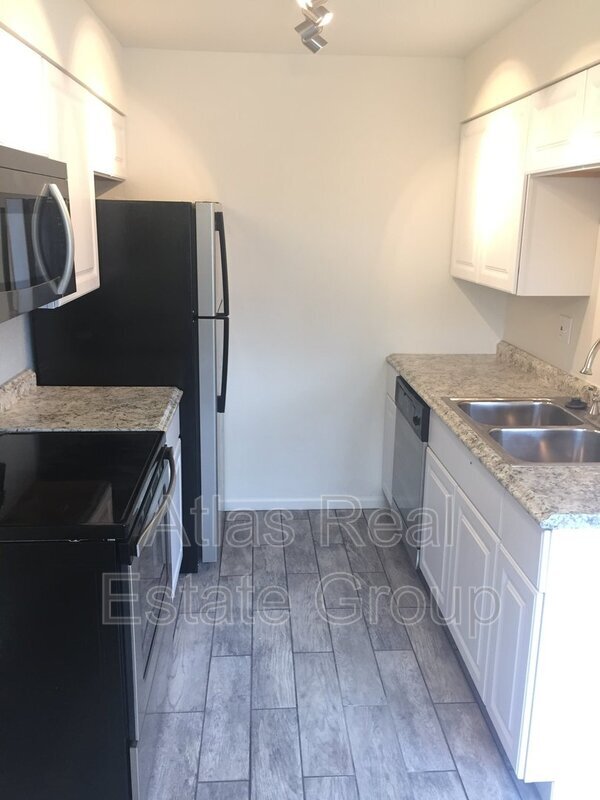 Building Photo - 602 South St