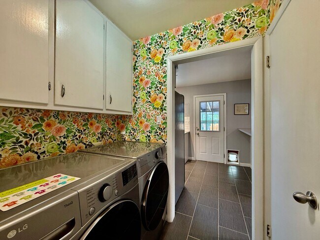 Building Photo - Charming Updated 3-Bedroom Home in Pleasant Valley