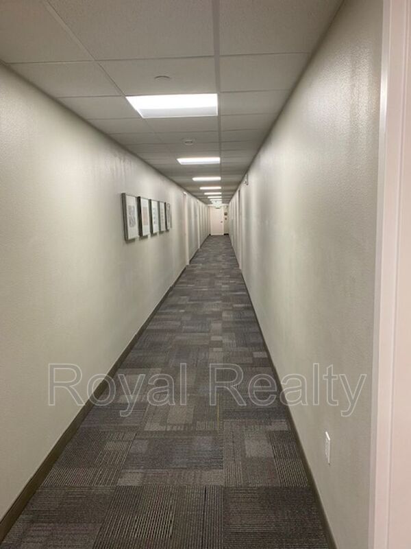 Building Photo - 7000 Hawaii Kai Dr