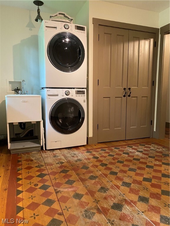 Building Photo - 10 Maple Ln