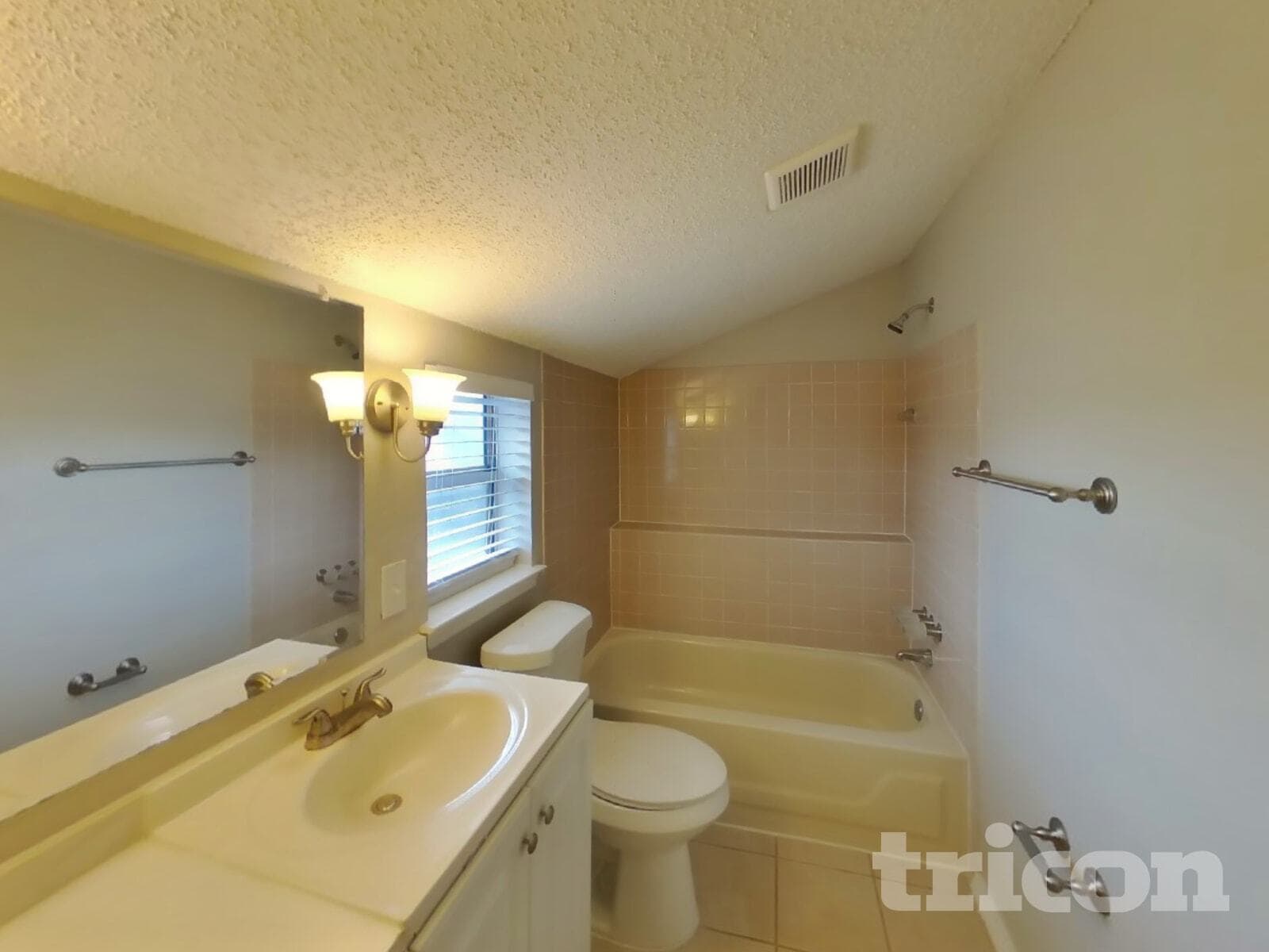 Building Photo - 6705 Lampe Ct