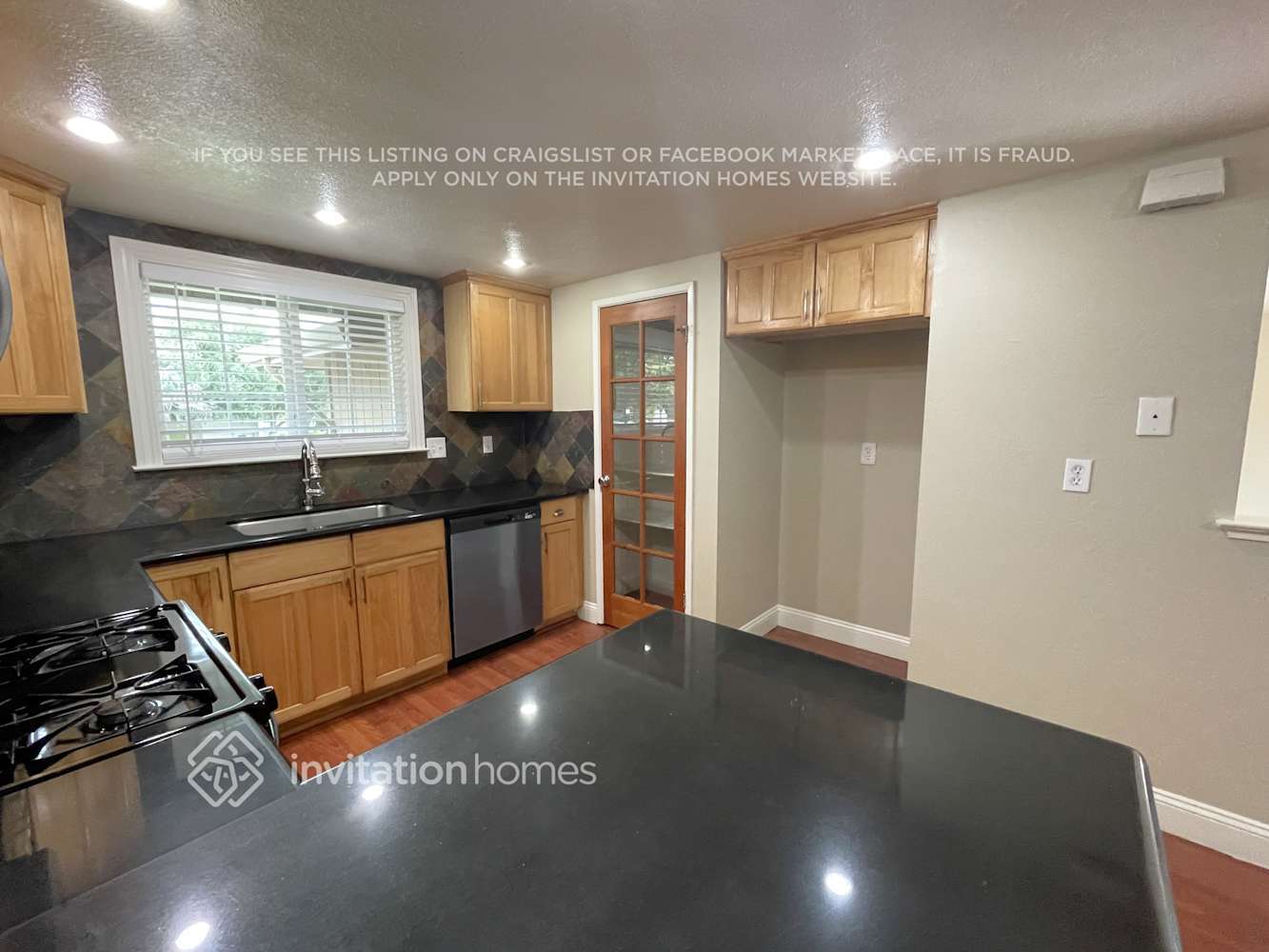 Building Photo - 3343 Hacienda Way