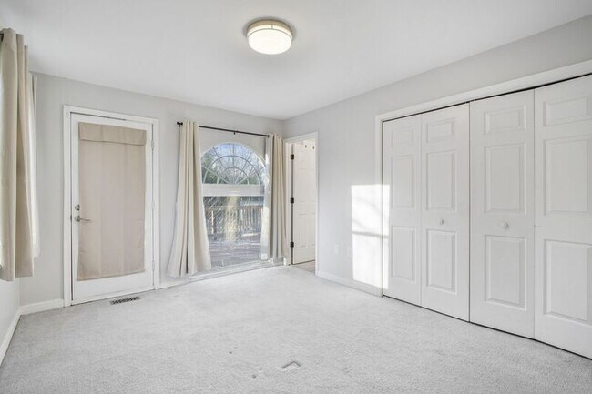 Building Photo - 22 Brown Cir