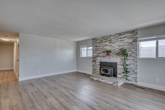 Building Photo - 3052 Eddy Cir