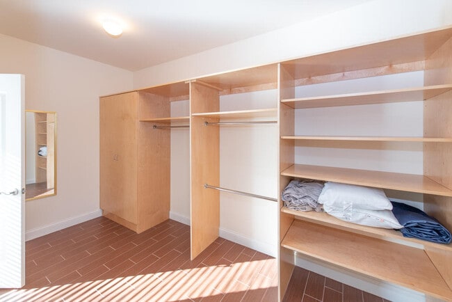 Building Photo - 12 Cindy Ct