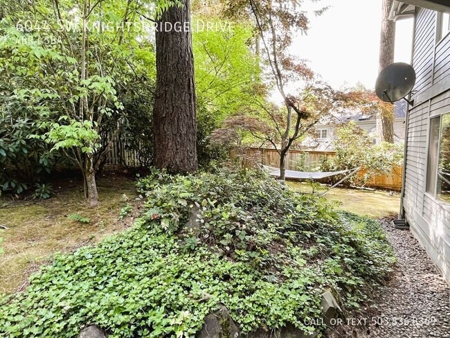Building Photo - 6044 SW Knightsbridge Dr