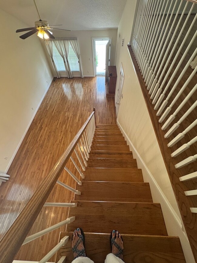 Building Photo - Charming Updated Townhouse in Bristol, VA