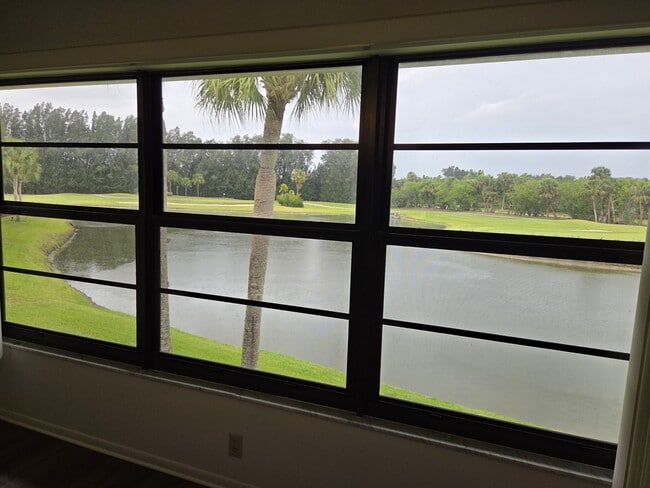 Building Photo - 21 Plantation Dr