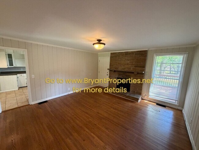Building Photo - 720 Robert Burns Dr