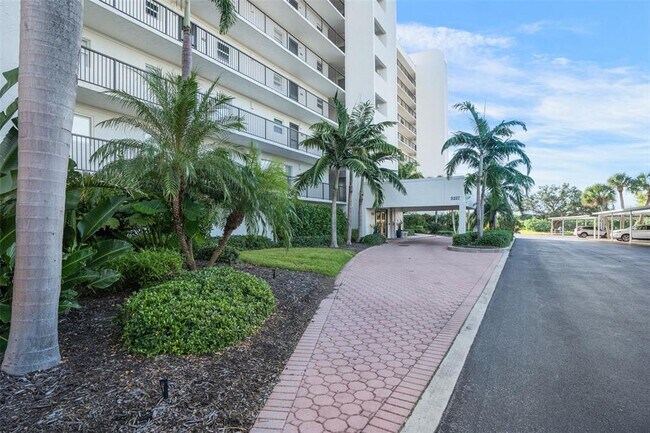 Building Photo - 9397 Midnight Pass Rd