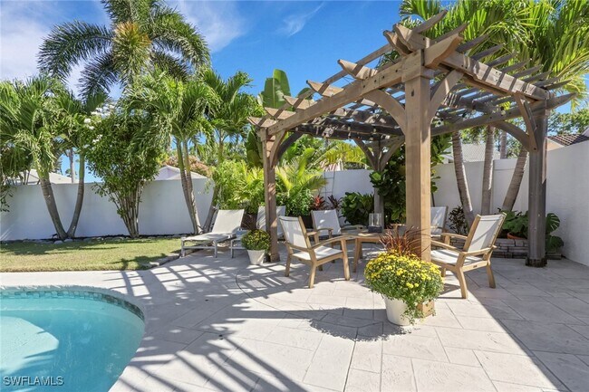 Building Photo - 1151 Jardin Dr