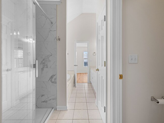 Building Photo - 217 Derby Downs Dr