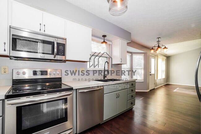 Building Photo - 2212 Kingsglen Dr