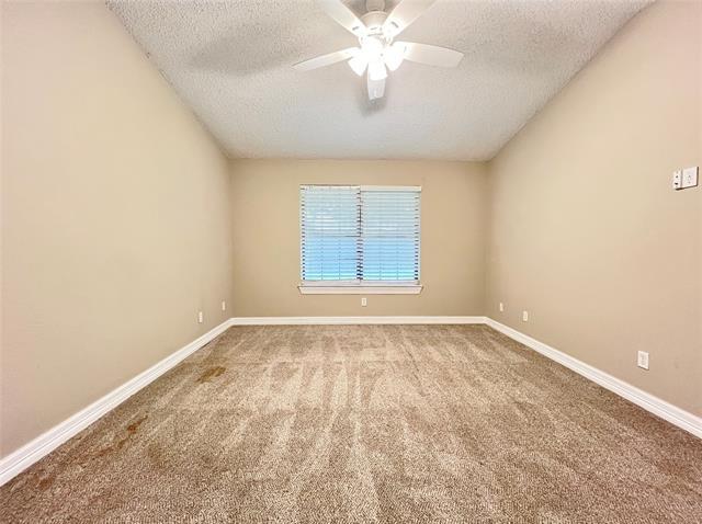 Building Photo - 3514 Riverview Dr