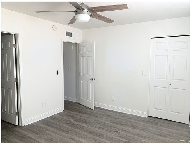 Building Photo - Charming 2-Bedroom, 2-Bath Townhome with W...