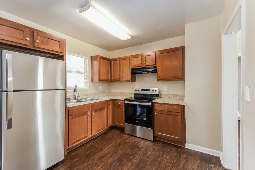 Building Photo - 3041 Detroit Cir N