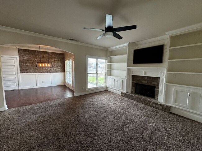 Building Photo - Home in Tech Corridor/Research Park with FENCED YARD and BONUS ROOMS