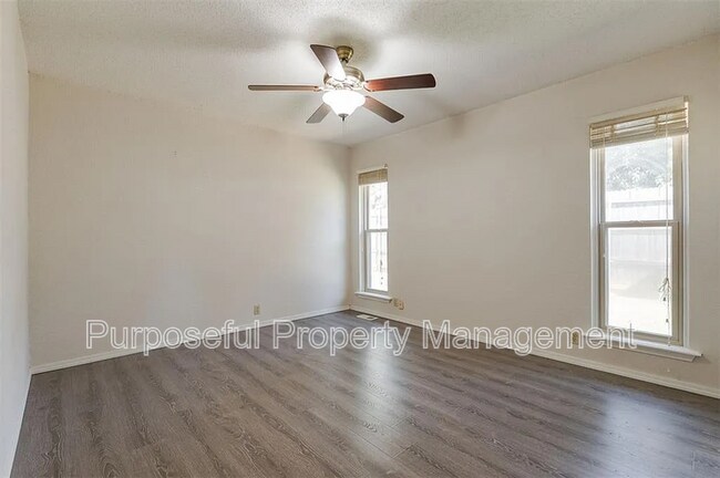 Building Photo - 2501 Patti Pl