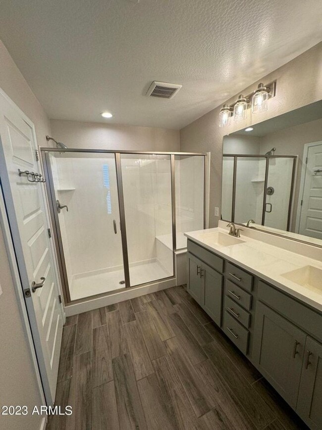 Building Photo - Unique opportunity! Rent a newer home in Tempe!!