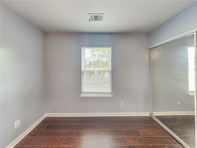 Building Photo - 264 Grandview Cir