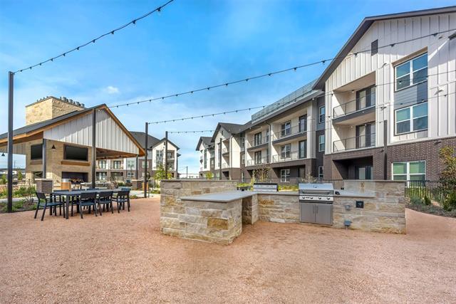 Building Photo - 2908 E Howard Ln