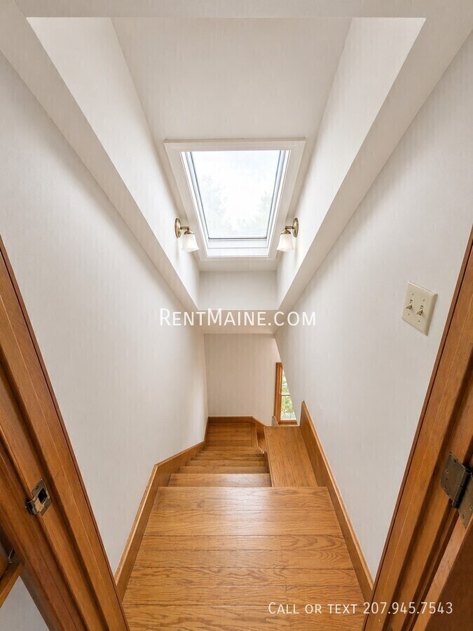 Building Photo - 5 Poplar St