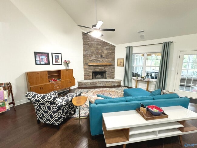 Building Photo - 2709 Thornton Cir SW