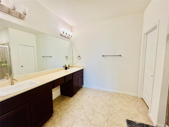 Building Photo - 428 Gaida Loop