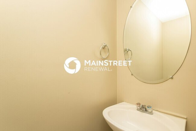Building Photo - 4 Bedroom Pet-Friendly Home in Atlanta, GA with Main Street Renewal