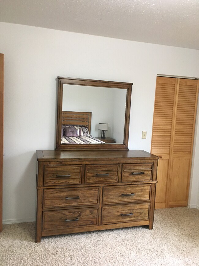 Building Photo - 36185 Dawn Dr