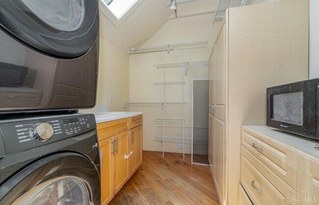 Building Photo - Foxhall Court