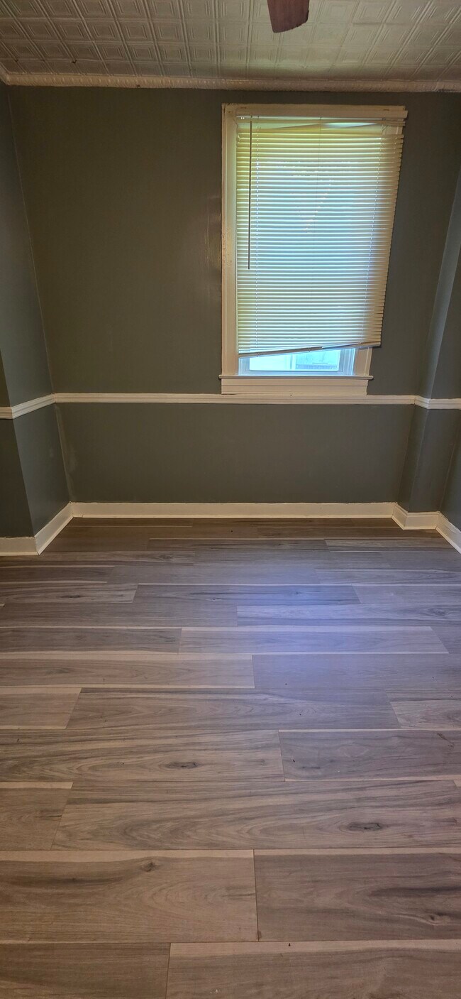 Building Photo - 3702 Chesholm Rd