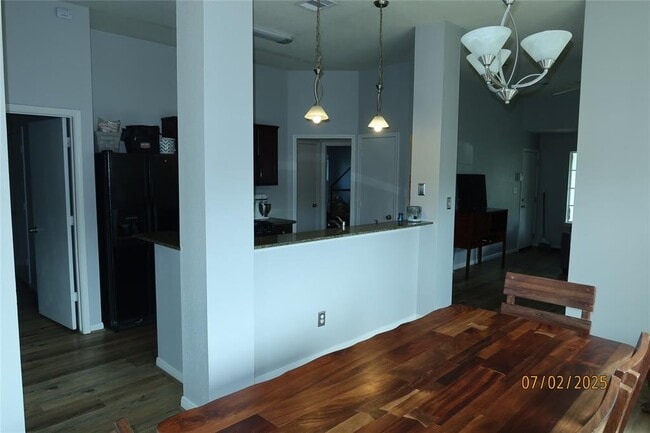 Building Photo - 305 Duprie Dr