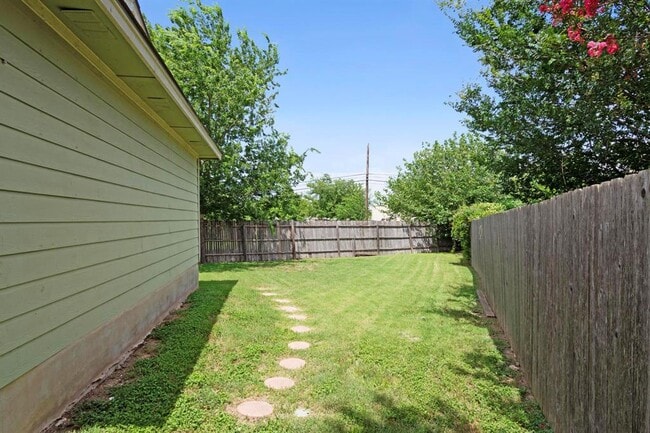 Building Photo - 2733 Crimson Sky Ct