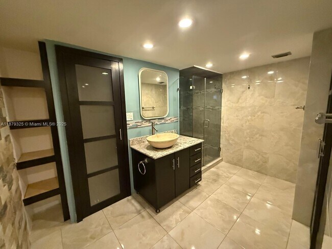 Building Photo - 1500 S Ocean Dr