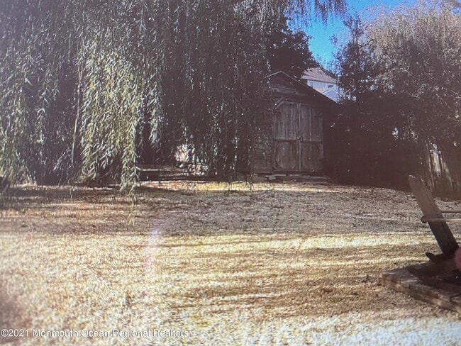 Building Photo - 72 Waterman Ave