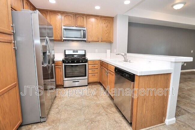 Building Photo - 12400 Fair Oaks Blvd